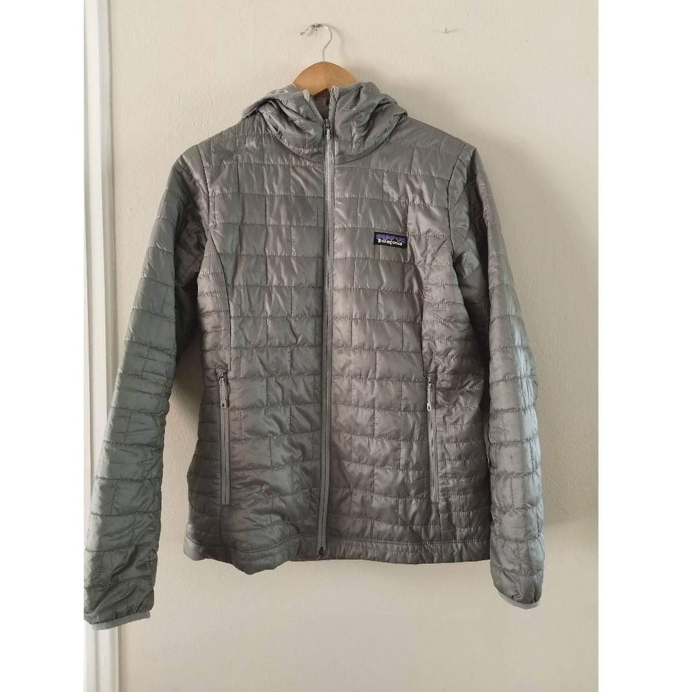 Patagonia Women's Nano Puff Hoody - Grey